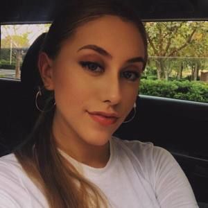 Meet your Posher, Emilee